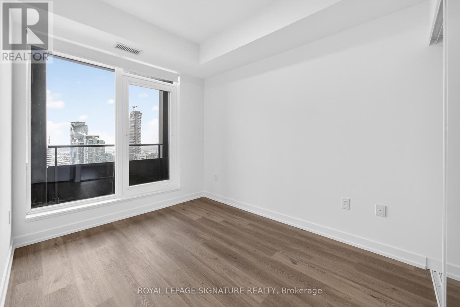 4707 - 395 Square One Drive, Mississauga, Ontario  L5B 0P6 - Photo 18 - W12752716