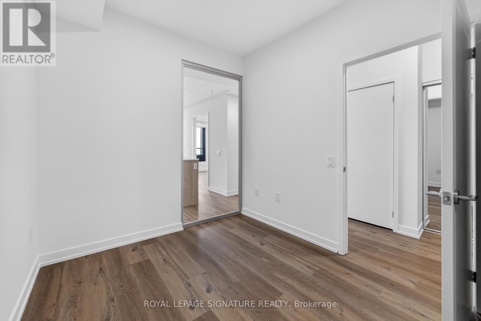 4707 - 395 Square One Drive, Mississauga, Ontario  L5B 0P6 - Photo 23 - W12752716