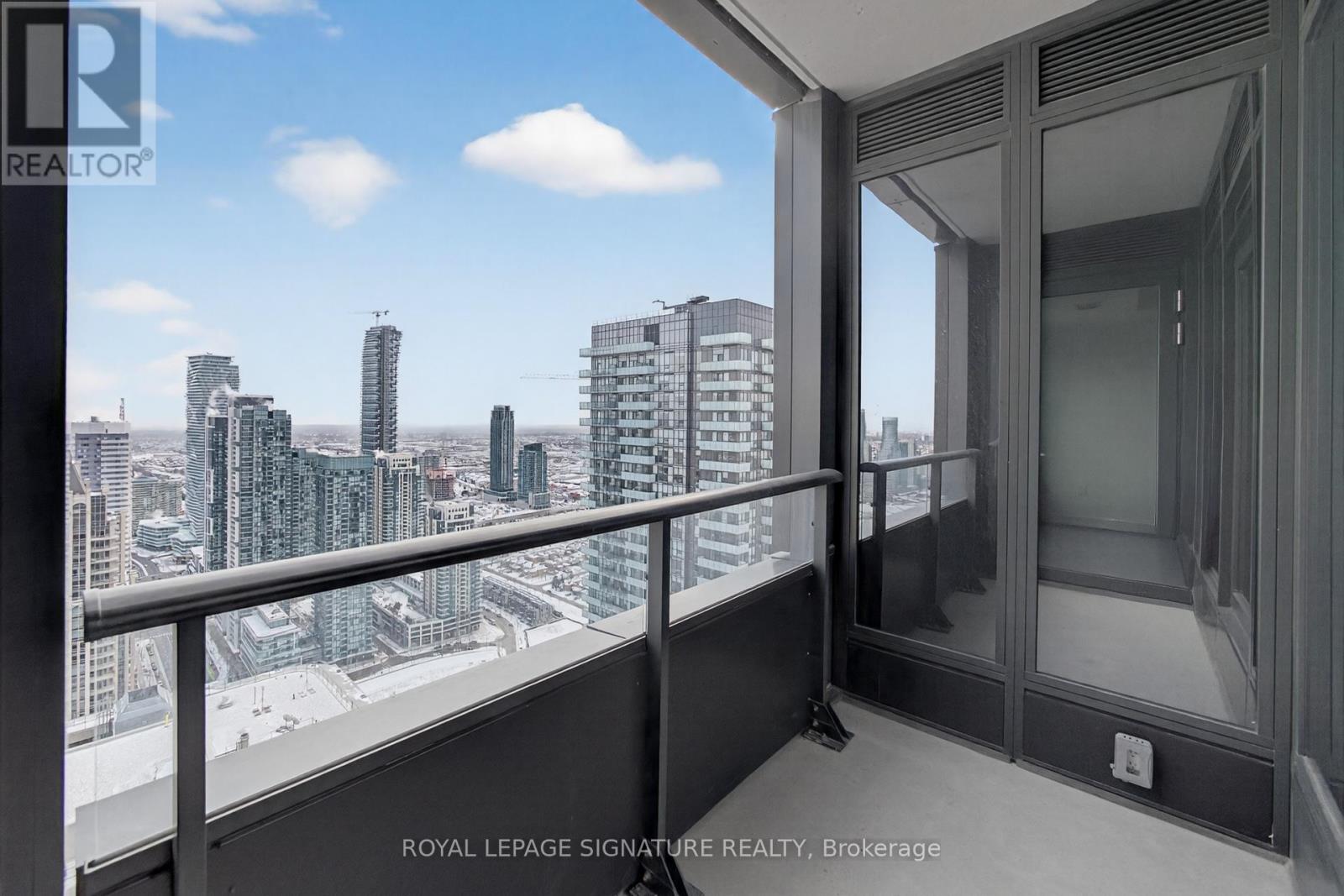 4707 - 395 Square One Drive, Mississauga, Ontario  L5B 0P6 - Photo 27 - W12752716