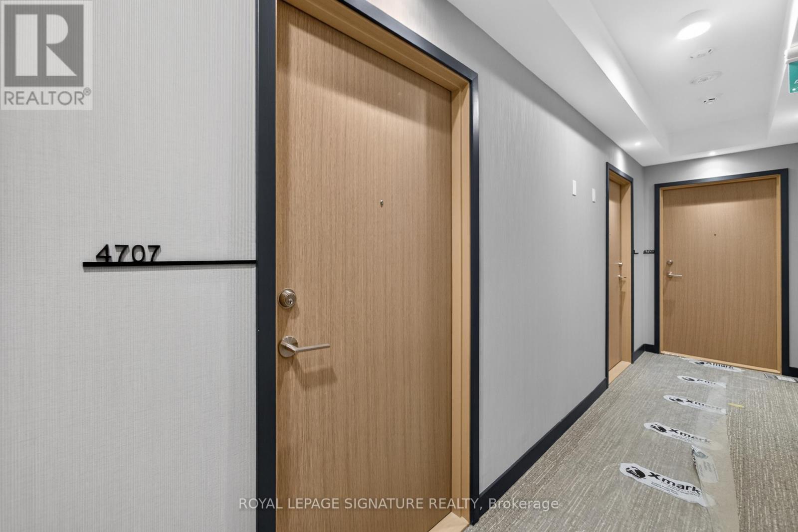 4707 - 395 Square One Drive, Mississauga, Ontario  L5B 0P6 - Photo 5 - W12752716