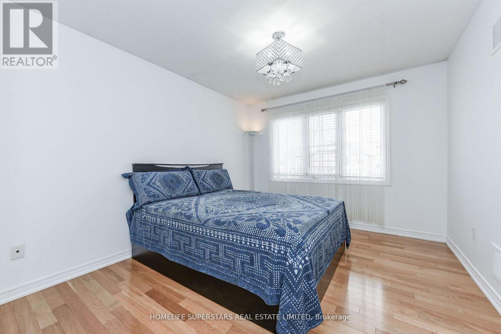 27 Dovehaven Crescent, Brampton, Ontario  L6P 2N8 - Photo 24 - W12752732