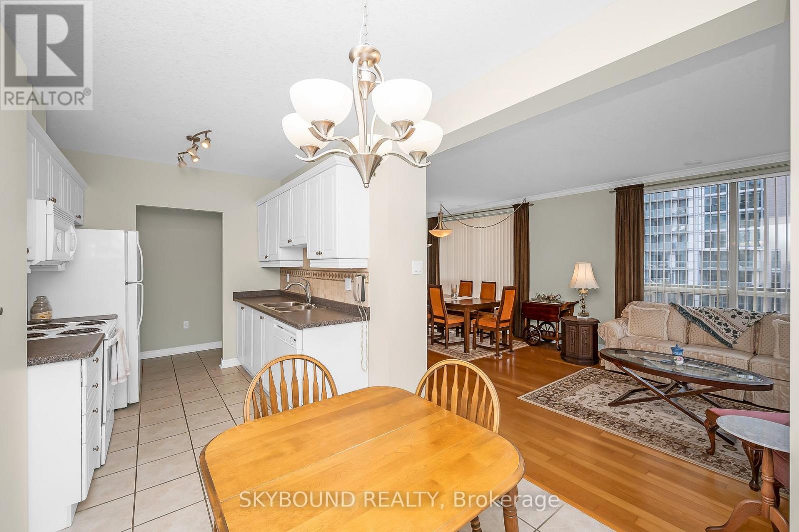 505 - 1998 Ironstone Drive, Burlington, Ontario  L7L 7P7 - Photo 10 - W12752756