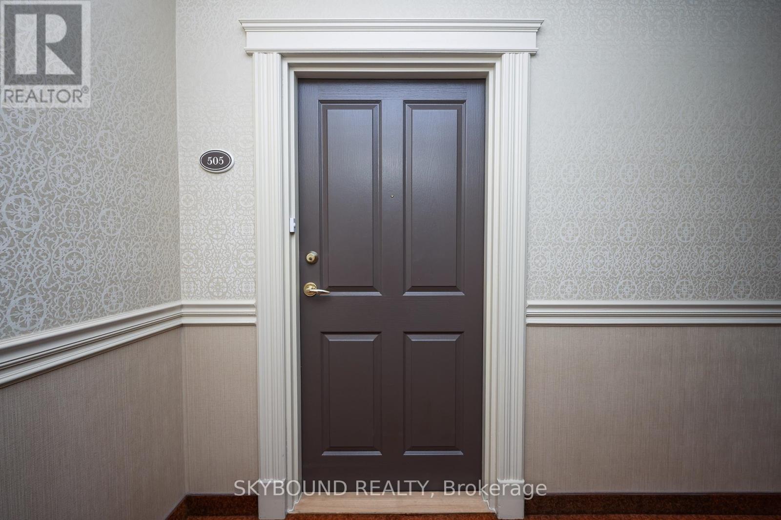 505 - 1998 Ironstone Drive, Burlington, Ontario  L7L 7P7 - Photo 2 - W12752756