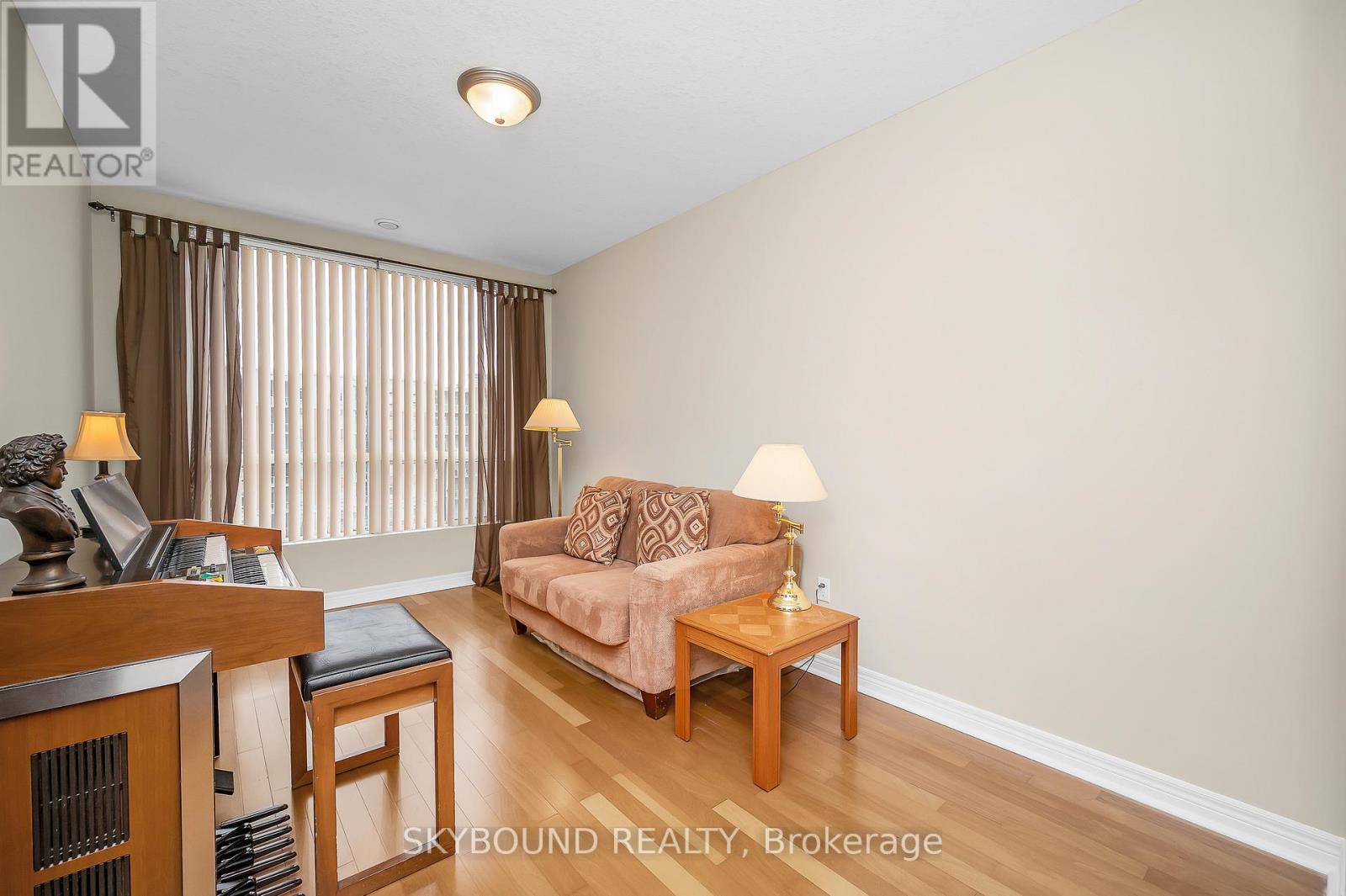 505 - 1998 Ironstone Drive, Burlington, Ontario  L7L 7P7 - Photo 27 - W12752756