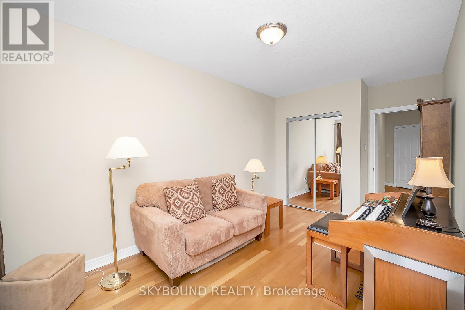 505 - 1998 Ironstone Drive, Burlington, Ontario  L7L 7P7 - Photo 28 - W12752756