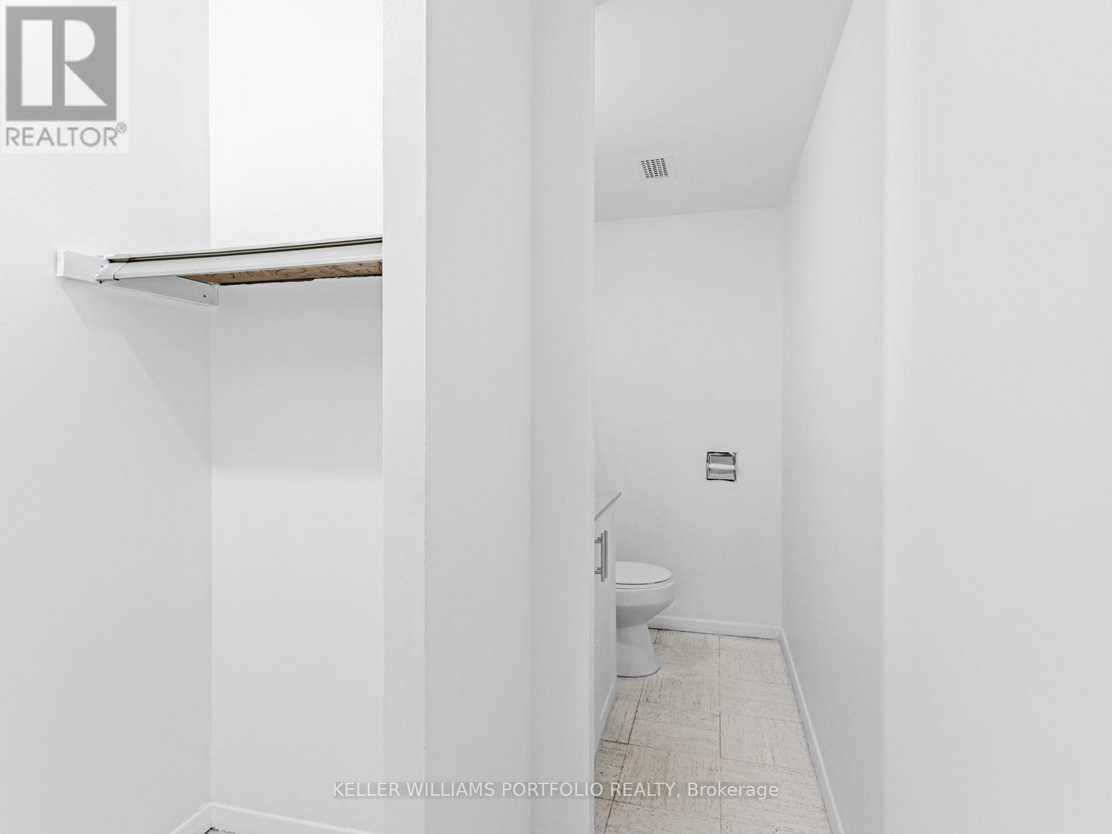 2115 - 390 Dixon Road, Toronto, Ontario  M9R 1T4 - Photo 15 - W12752758