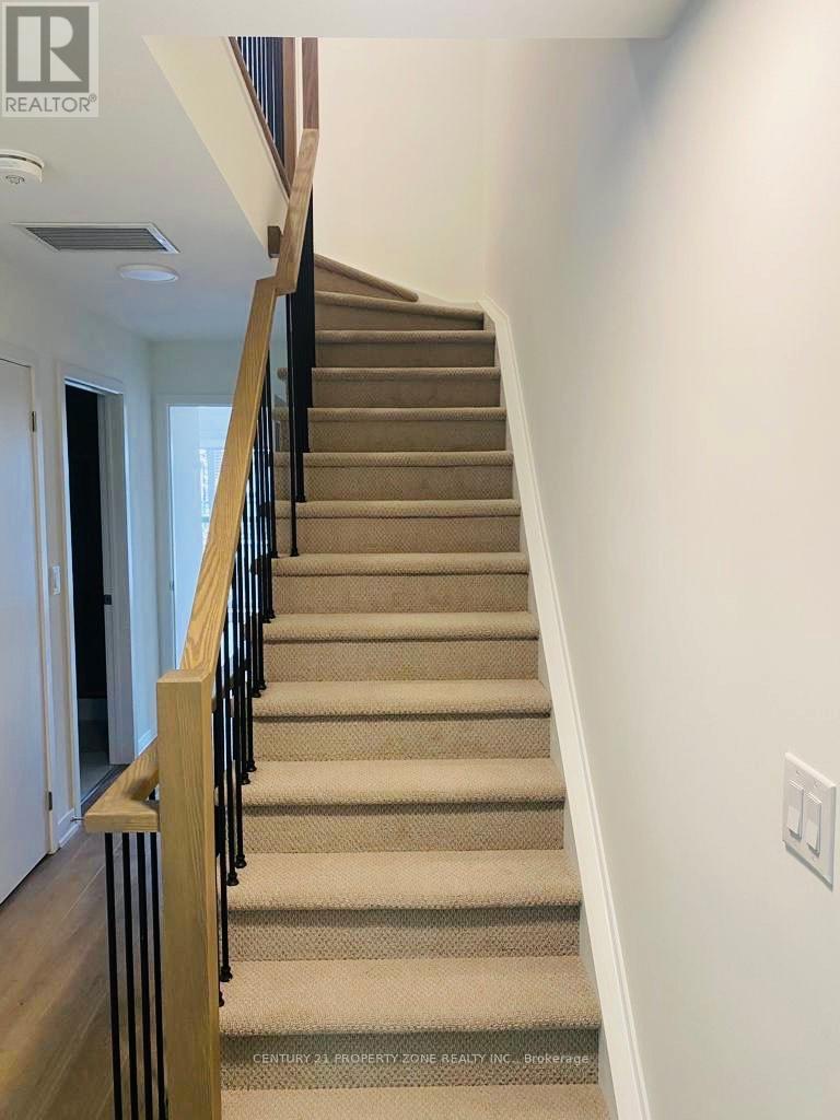 102 - 110 Canon Jackson Drive, Toronto, Ontario  M6M 0C1 - Photo 10 - W12752764