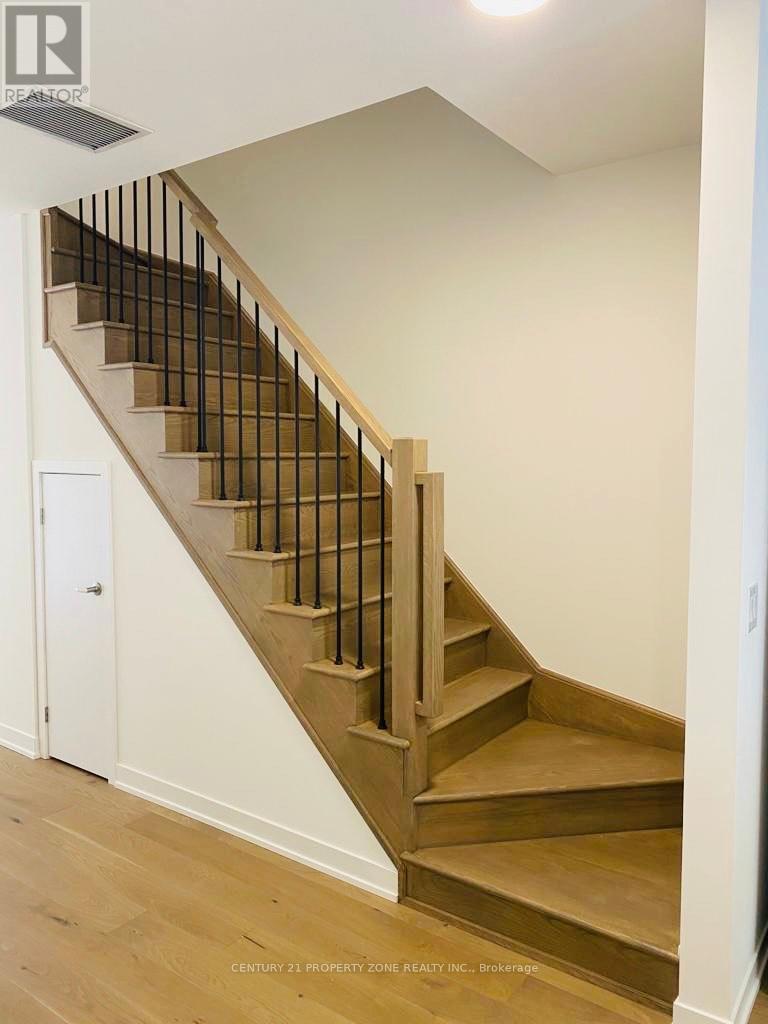 102 - 110 Canon Jackson Drive, Toronto, Ontario  M6M 0C1 - Photo 11 - W12752764