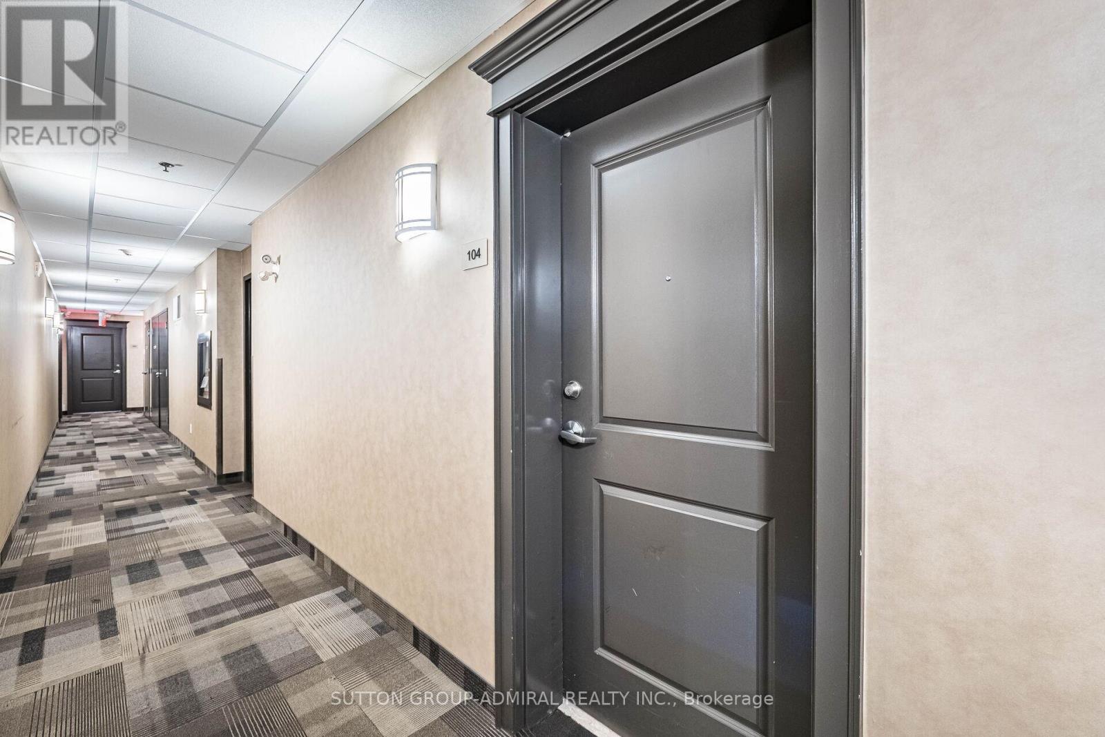 104 - 5317 Upper Middle Road, Burlington, Ontario  L7G 0G8 - Photo 3 - W12752768