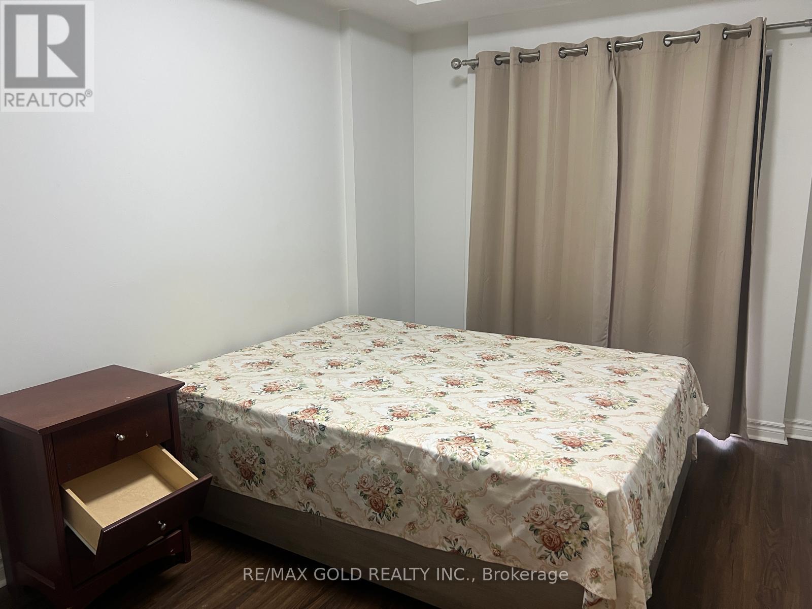 204 - 385 Prince Of Wales Drive, Mississauga, Ontario  L5B 0C6 - Photo 9 - W12752784