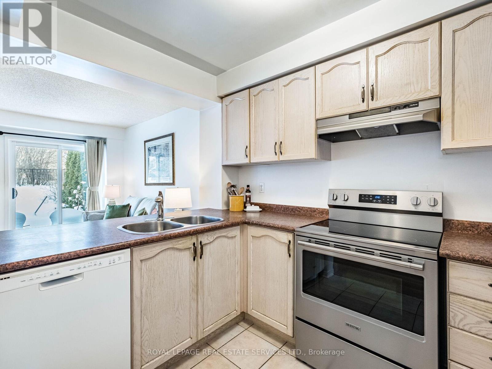 31 Berkindale Court, Brampton, Ontario  L6Y 5G1 - Photo 17 - W12752790