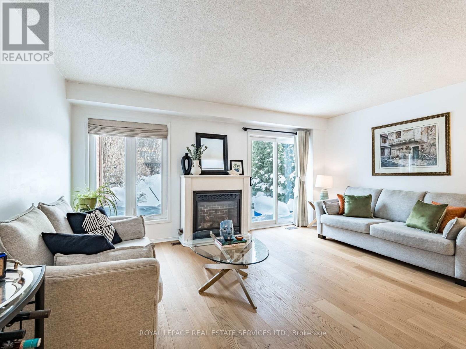 31 Berkindale Court, Brampton, Ontario  L6Y 5G1 - Photo 9 - W12752790