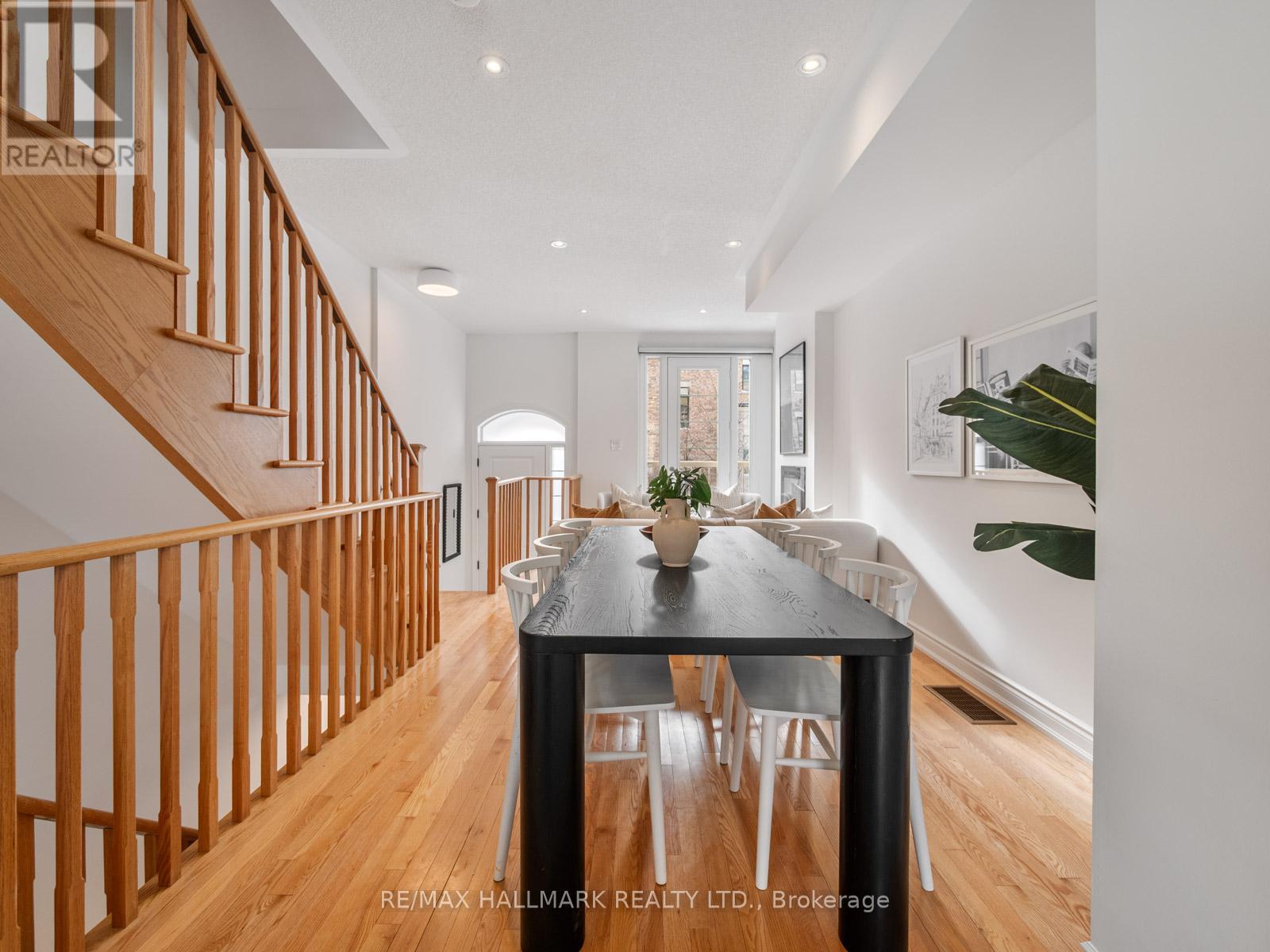 99 Edward Horton Crescent, Toronto, Ontario  M8Z 0E6 - Photo 10 - W12752792