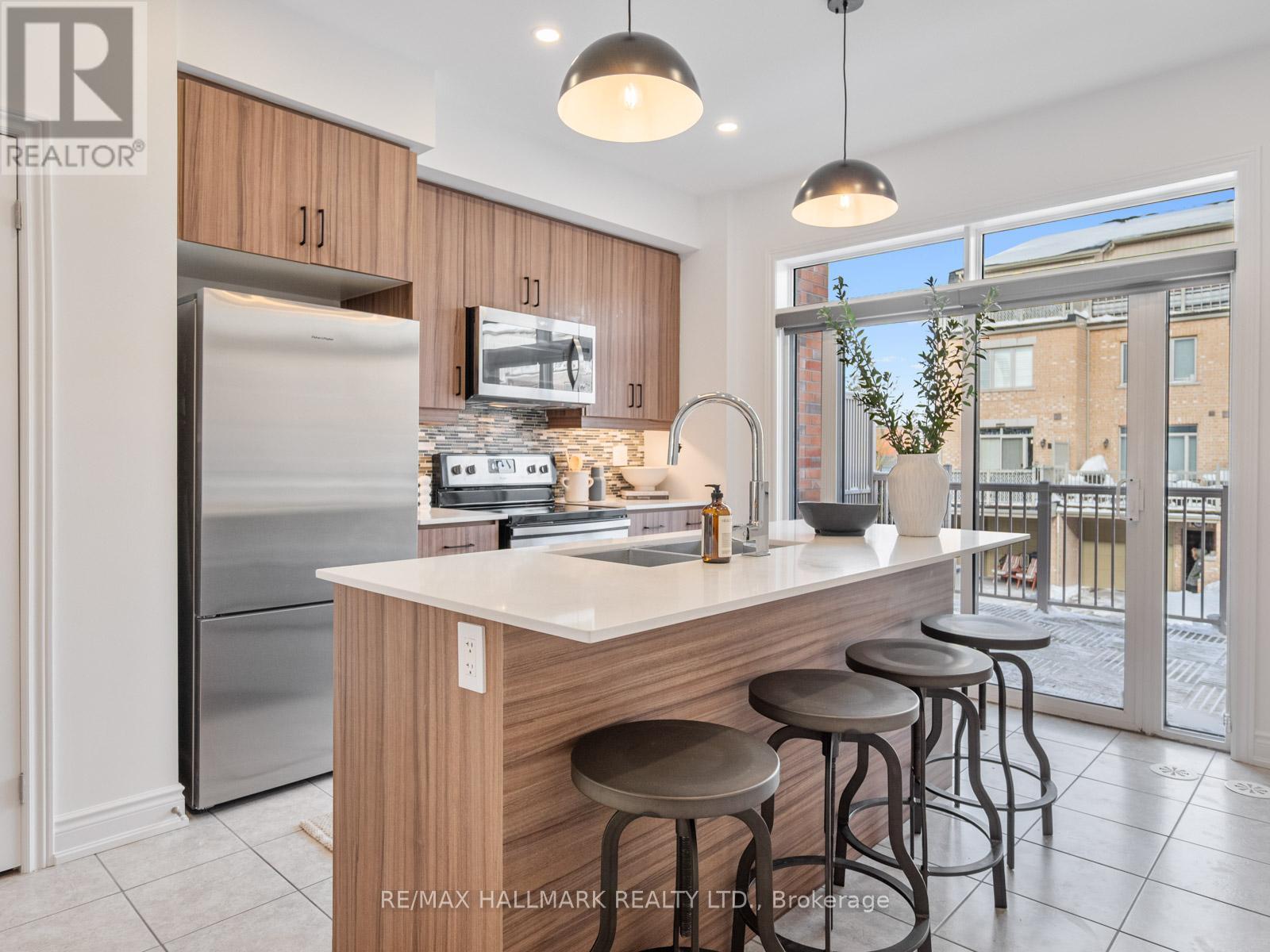 99 Edward Horton Crescent, Toronto, Ontario  M8Z 0E6 - Photo 13 - W12752792