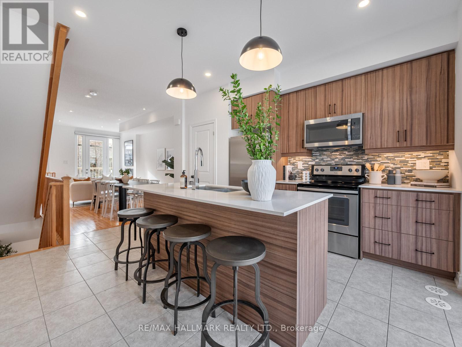 99 Edward Horton Crescent, Toronto, Ontario  M8Z 0E6 - Photo 15 - W12752792