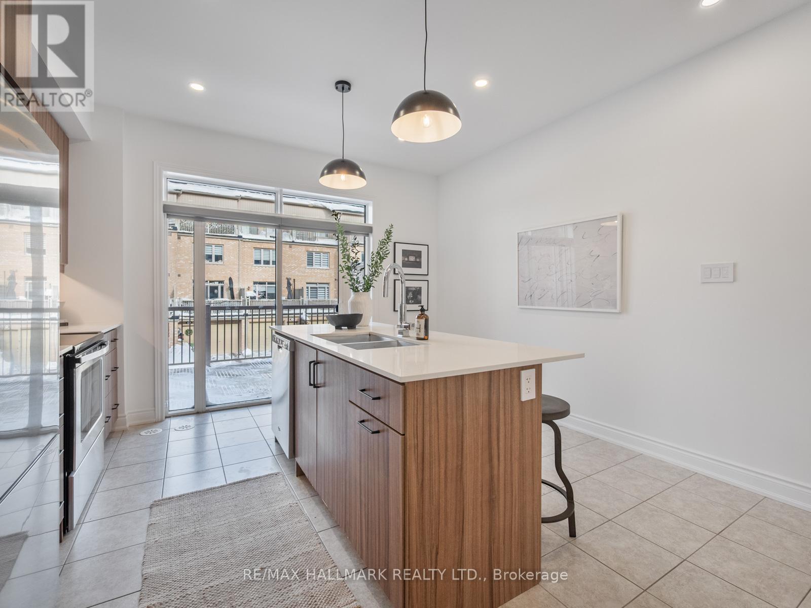 99 Edward Horton Crescent, Toronto, Ontario  M8Z 0E6 - Photo 16 - W12752792