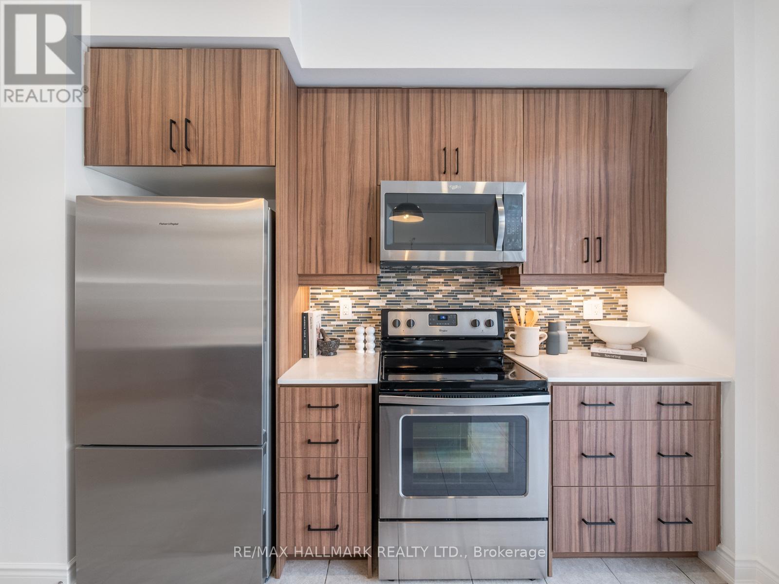 99 Edward Horton Crescent, Toronto, Ontario  M8Z 0E6 - Photo 18 - W12752792