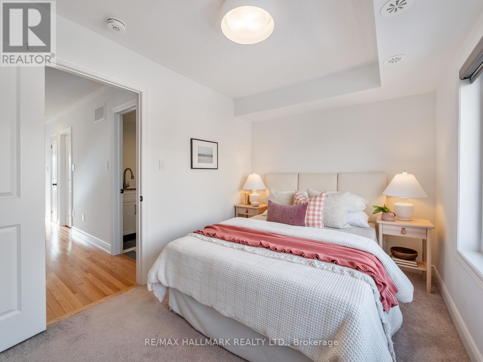 99 Edward Horton Crescent, Toronto, Ontario  M8Z 0E6 - Photo 22 - W12752792