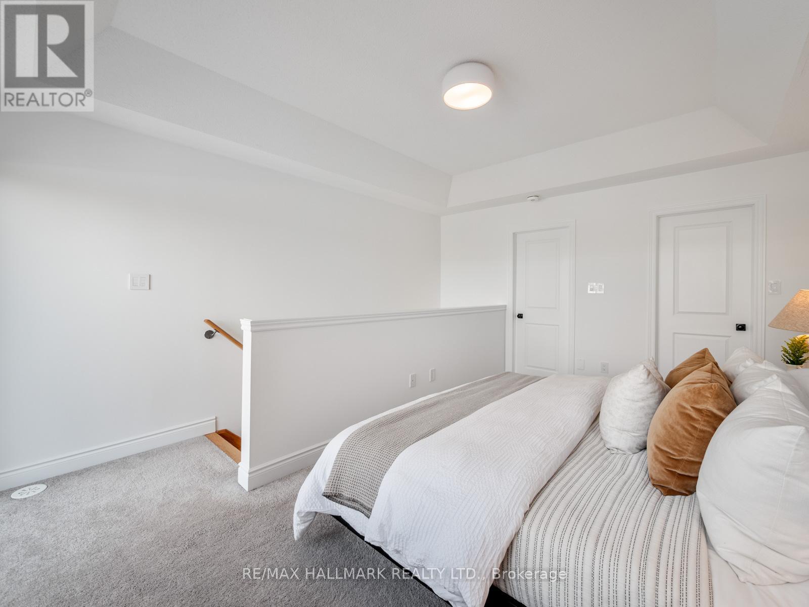 99 Edward Horton Crescent, Toronto, Ontario  M8Z 0E6 - Photo 31 - W12752792