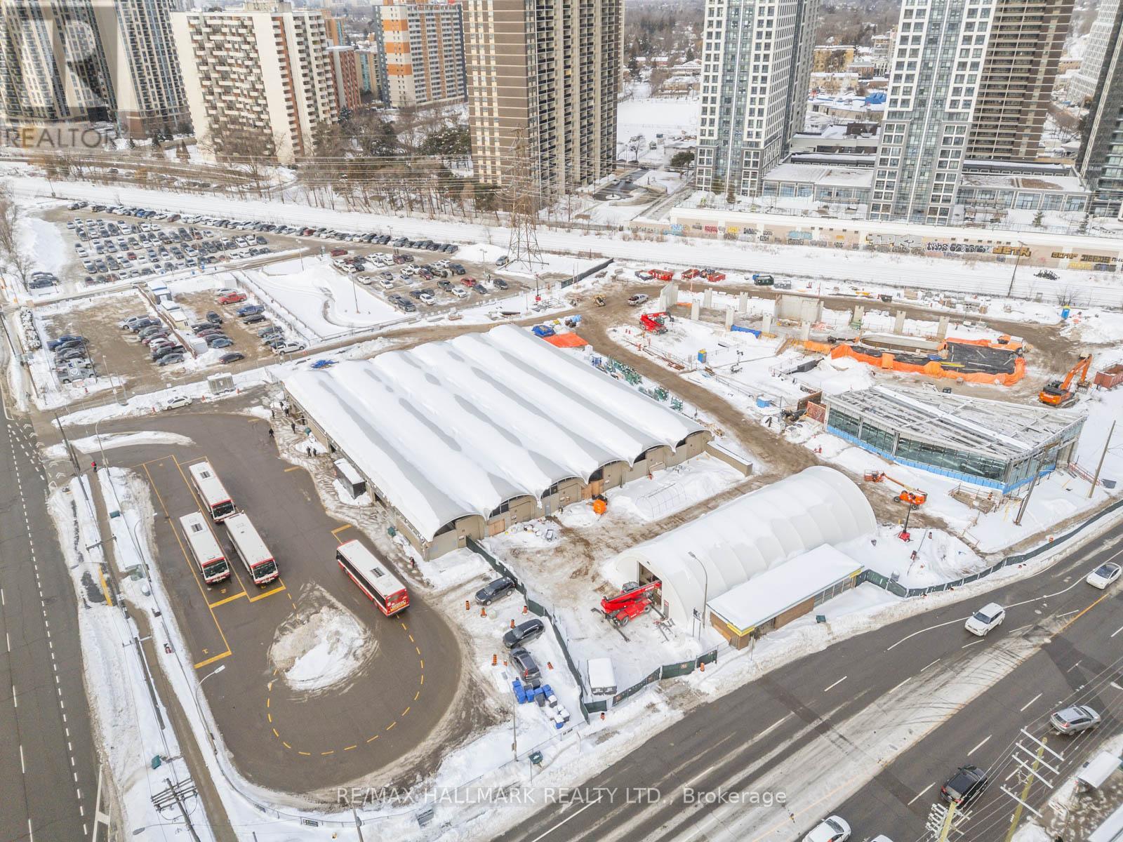 99 Edward Horton Crescent, Toronto, Ontario  M8Z 0E6 - Photo 50 - W12752792