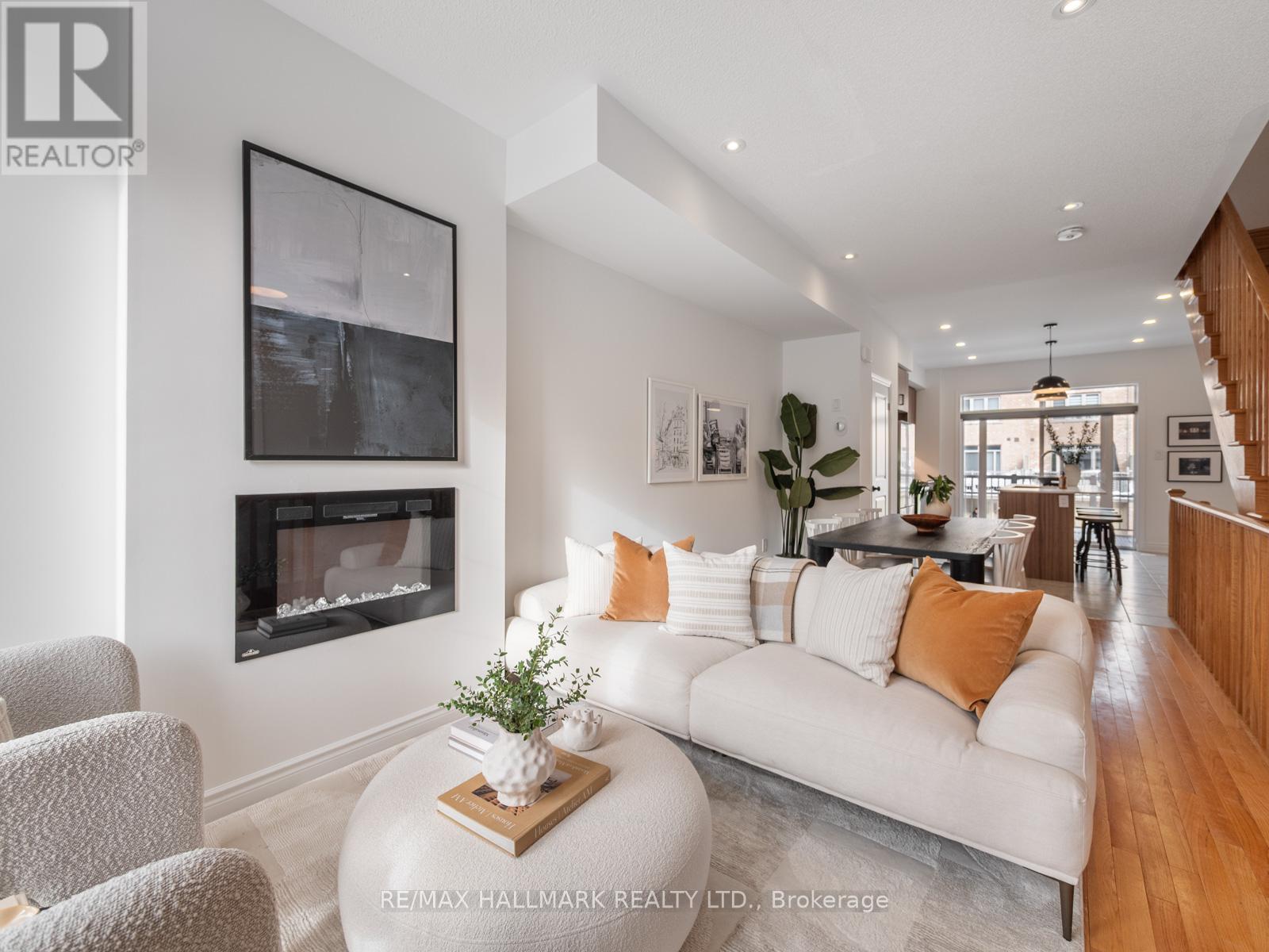 99 Edward Horton Crescent, Toronto, Ontario  M8Z 0E6 - Photo 6 - W12752792