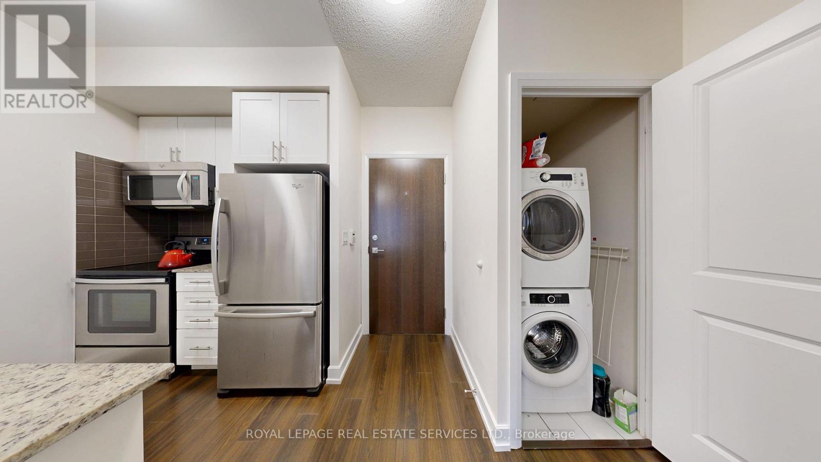 216 - 6 Eva Road, Toronto, Ontario  M9C 0B1 - Photo 5 - W12752804