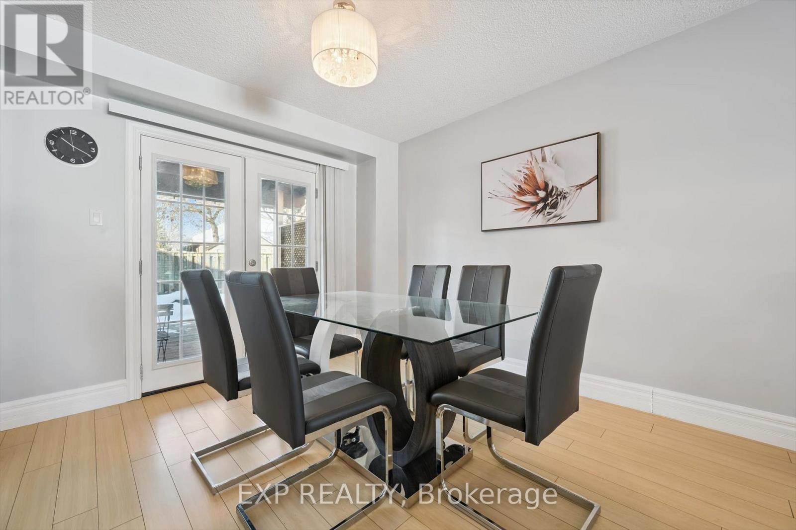 544 Roseheath Drive, Milton, Ontario  L9T 4V6 - Photo 4 - W12752808