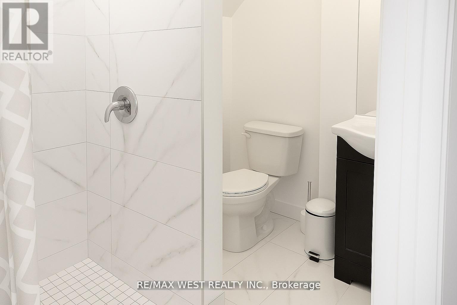 33 South Station Street, Toronto, Ontario  M9N 2B2 - Photo 8 - W12752812