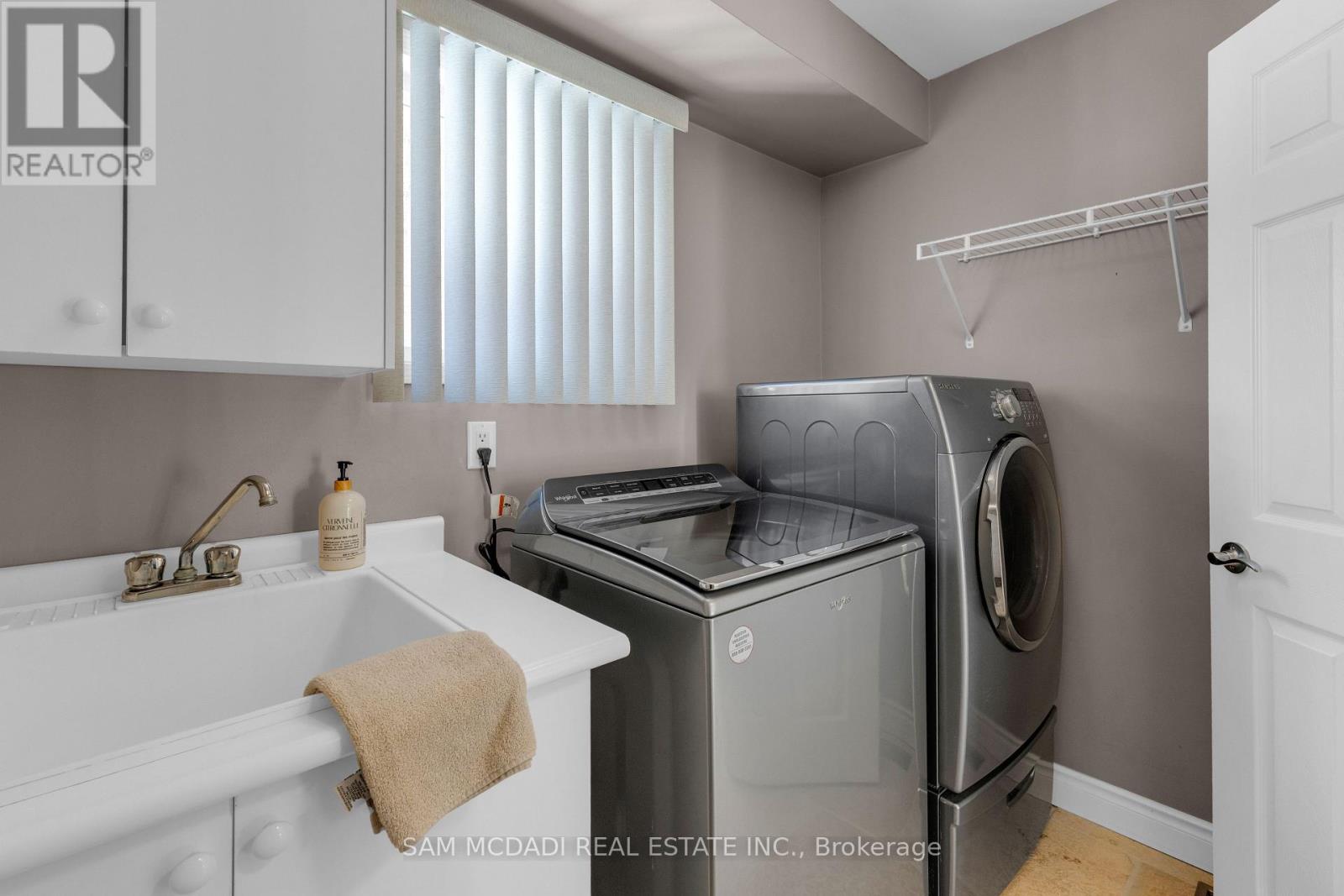 17 Robinson Road, Halton Hills, Ontario  L7G 6G5 - Photo 16 - W12752852