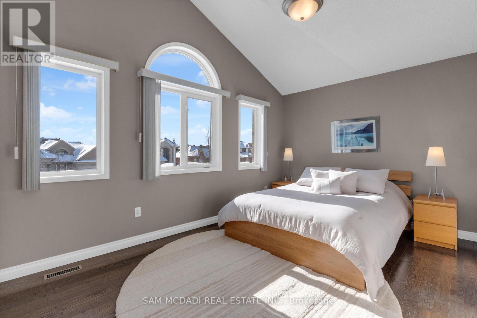 17 Robinson Road, Halton Hills, Ontario  L7G 6G5 - Photo 18 - W12752852