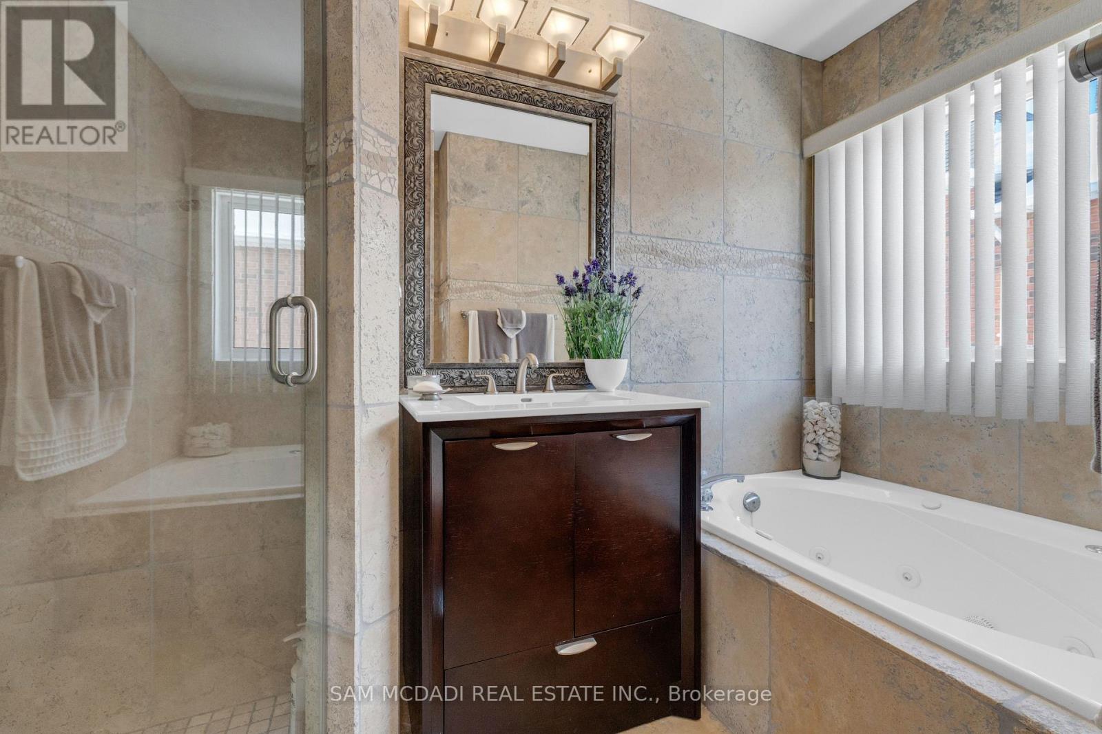 17 Robinson Road, Halton Hills, Ontario  L7G 6G5 - Photo 27 - W12752852