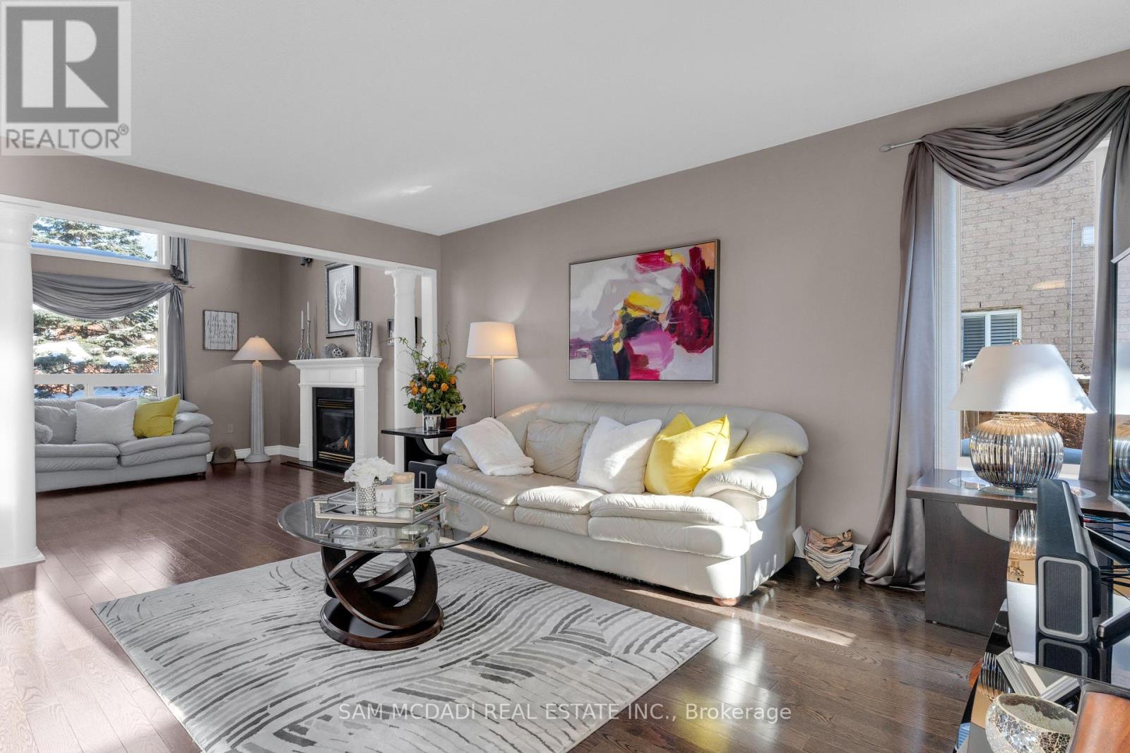 17 Robinson Road, Halton Hills, Ontario  L7G 6G5 - Photo 3 - W12752852