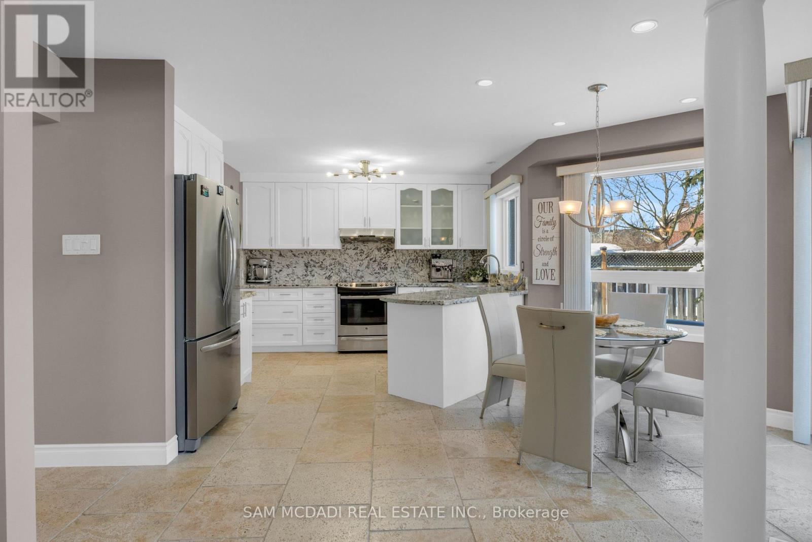 17 Robinson Road, Halton Hills, Ontario  L7G 6G5 - Photo 5 - W12752852