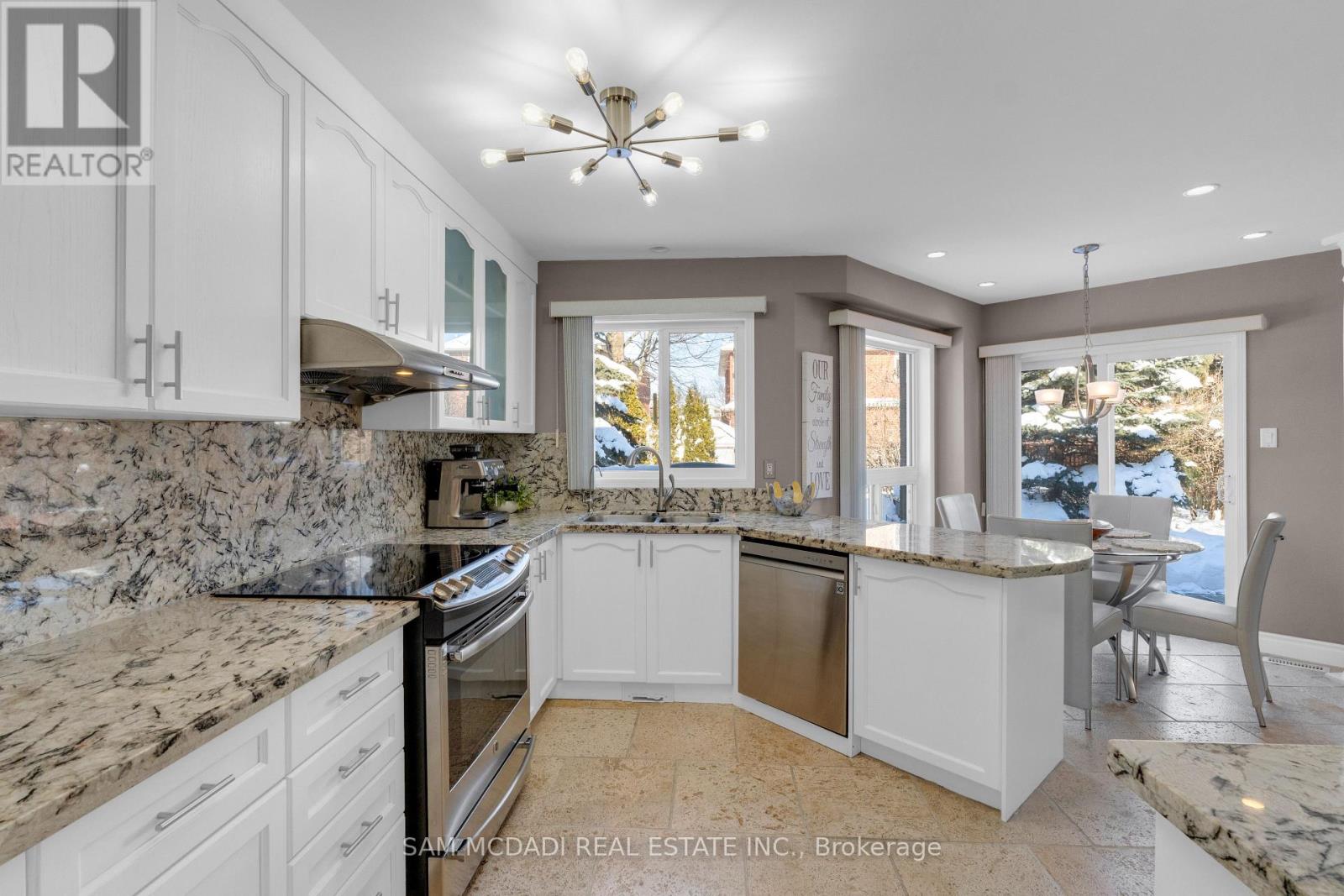 17 Robinson Road, Halton Hills, Ontario  L7G 6G5 - Photo 7 - W12752852