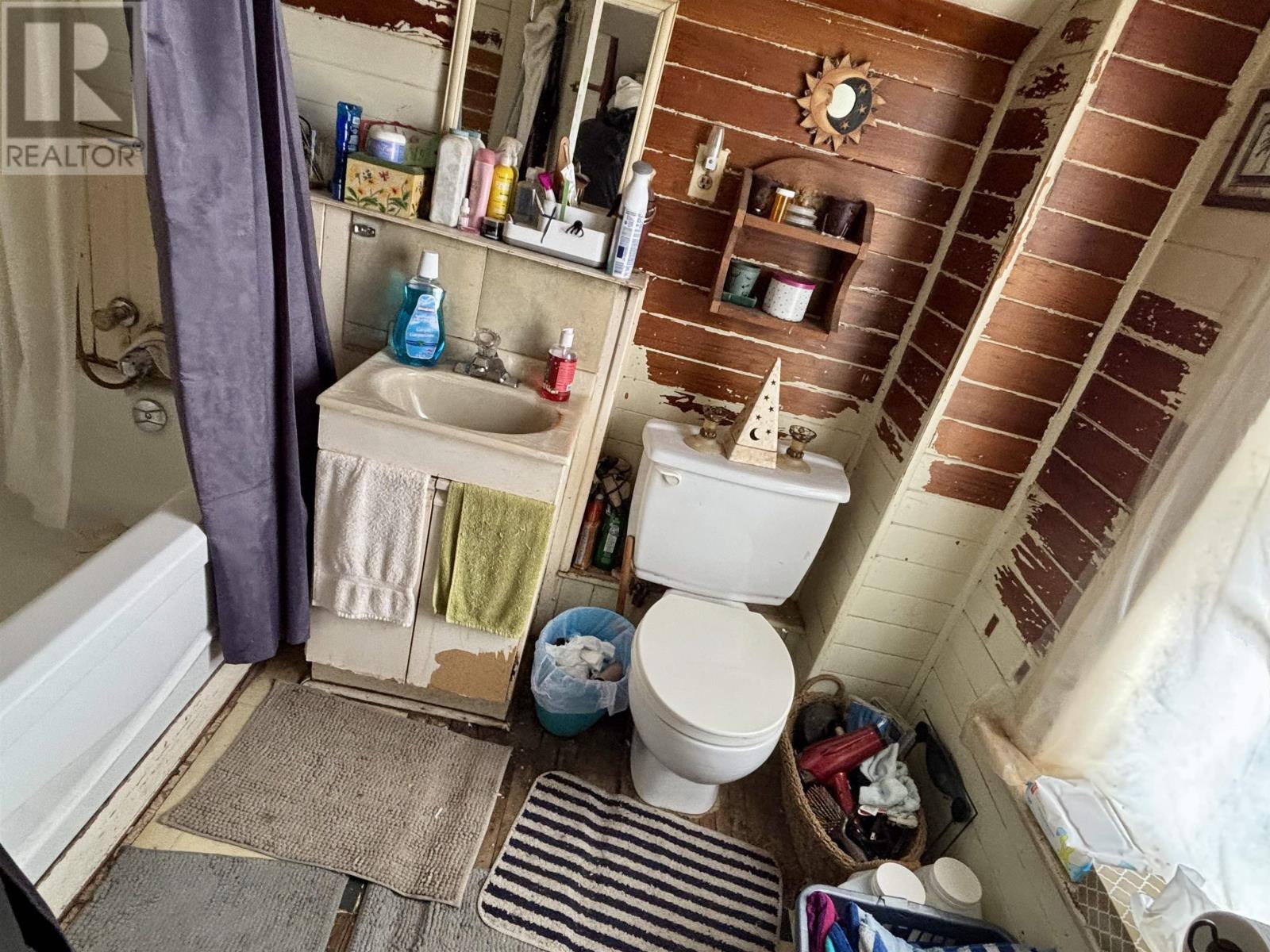 1212 Edward St, Thunder Bay, Ontario  P7E 2J2 - Photo 12 - TB2600108