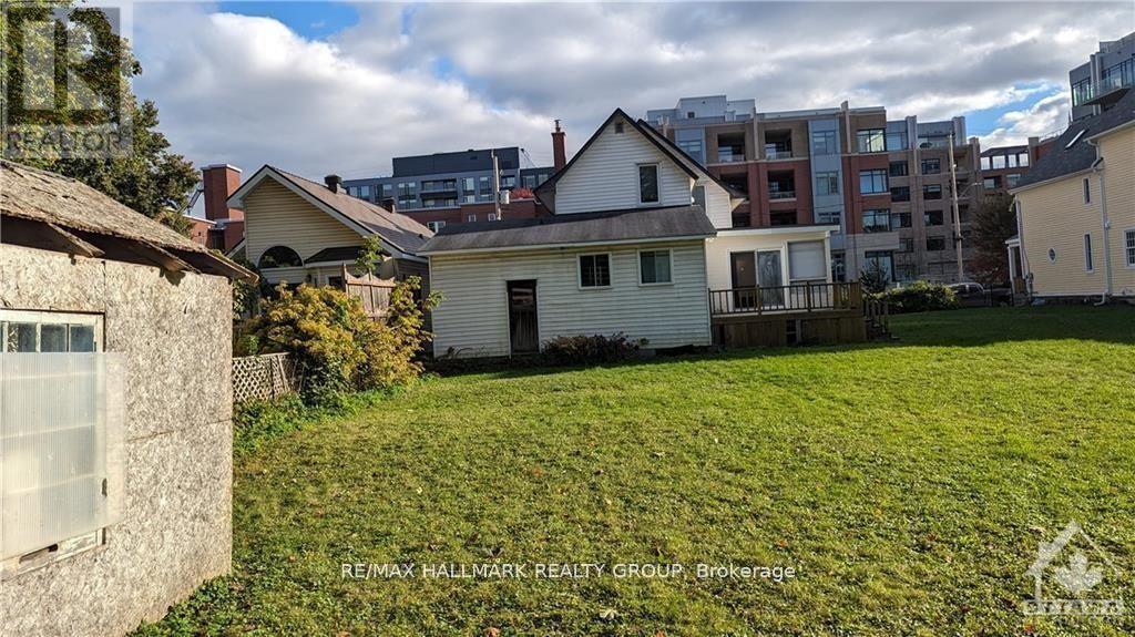 West Side - 67 Springhurst Avenue, Ottawa, Ontario  K1S 0E2 - Photo 9 - X12752860