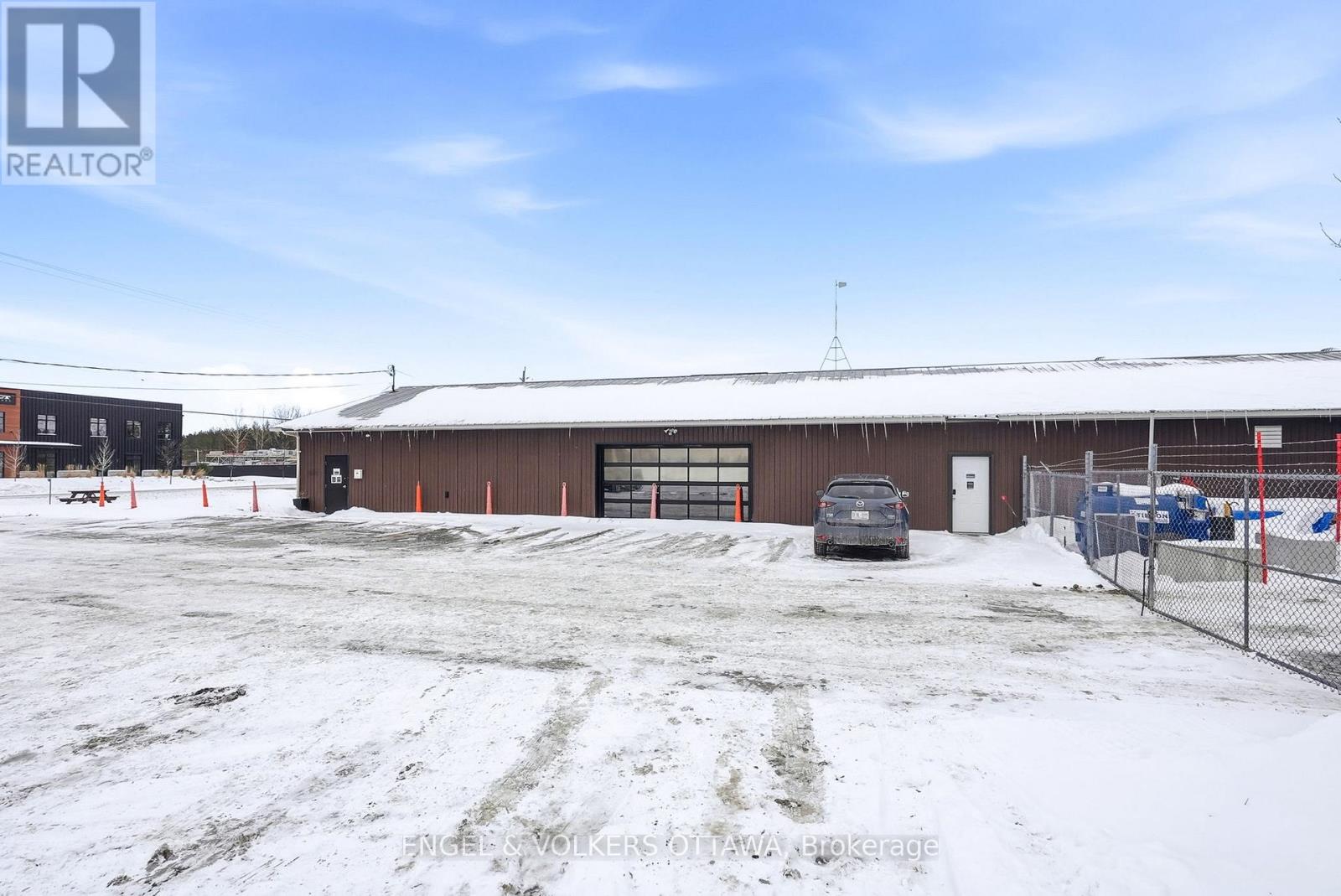 162 Wescar Lane, Ottawa, Ontario  K0A 1L0 - Photo 2 - X12752868