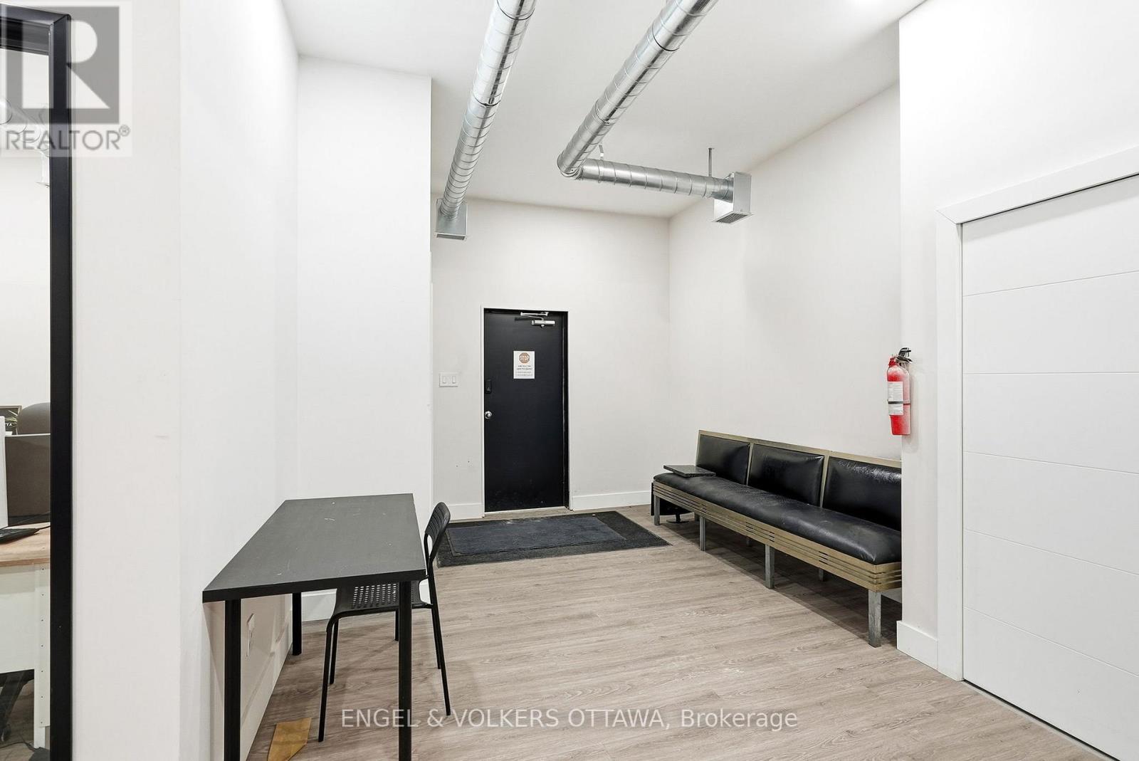 162 Wescar Lane, Ottawa, Ontario  K0A 1L0 - Photo 4 - X12752868