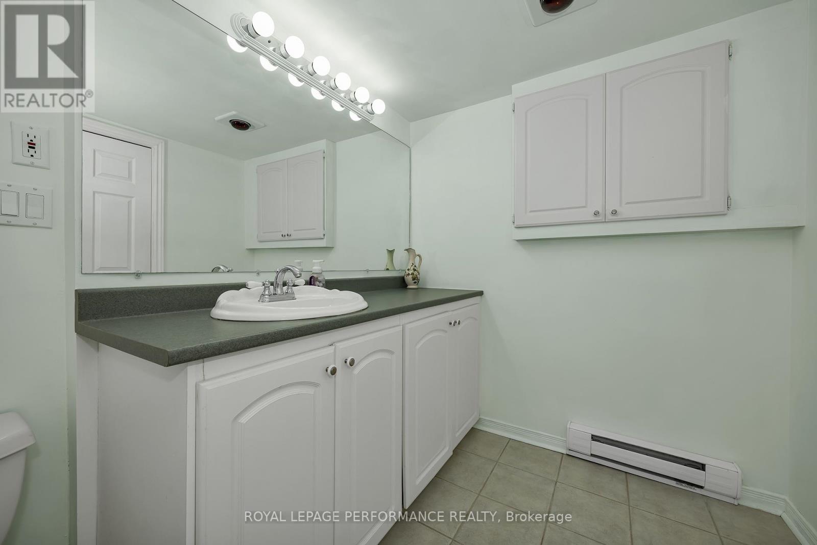 1391 Mountainside Crescent E, Ottawa, Ontario  K1E 3H6 - Photo 41 - X12753048