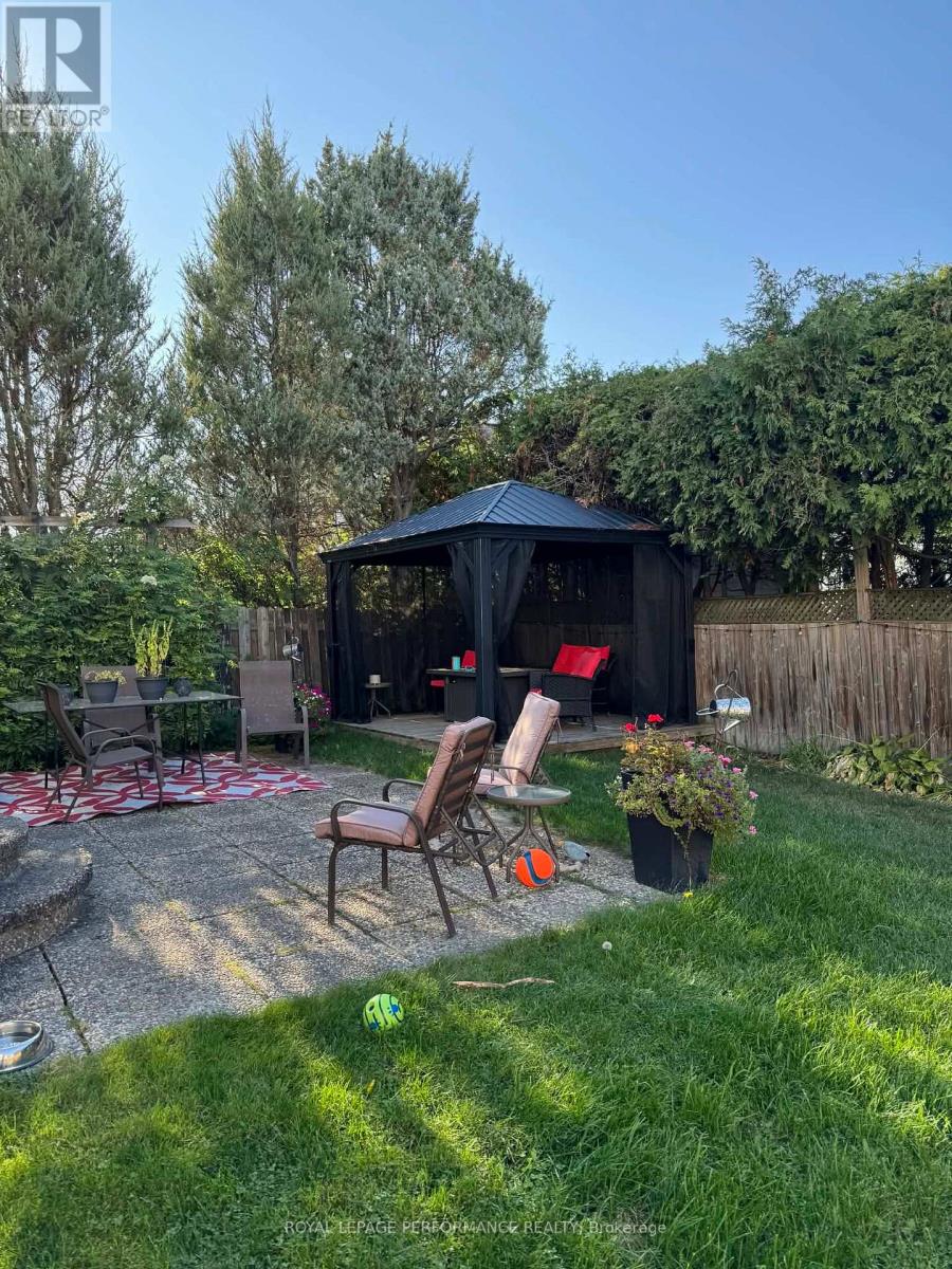 1391 Mountainside Crescent E, Ottawa, Ontario  K1E 3H6 - Photo 44 - X12753048