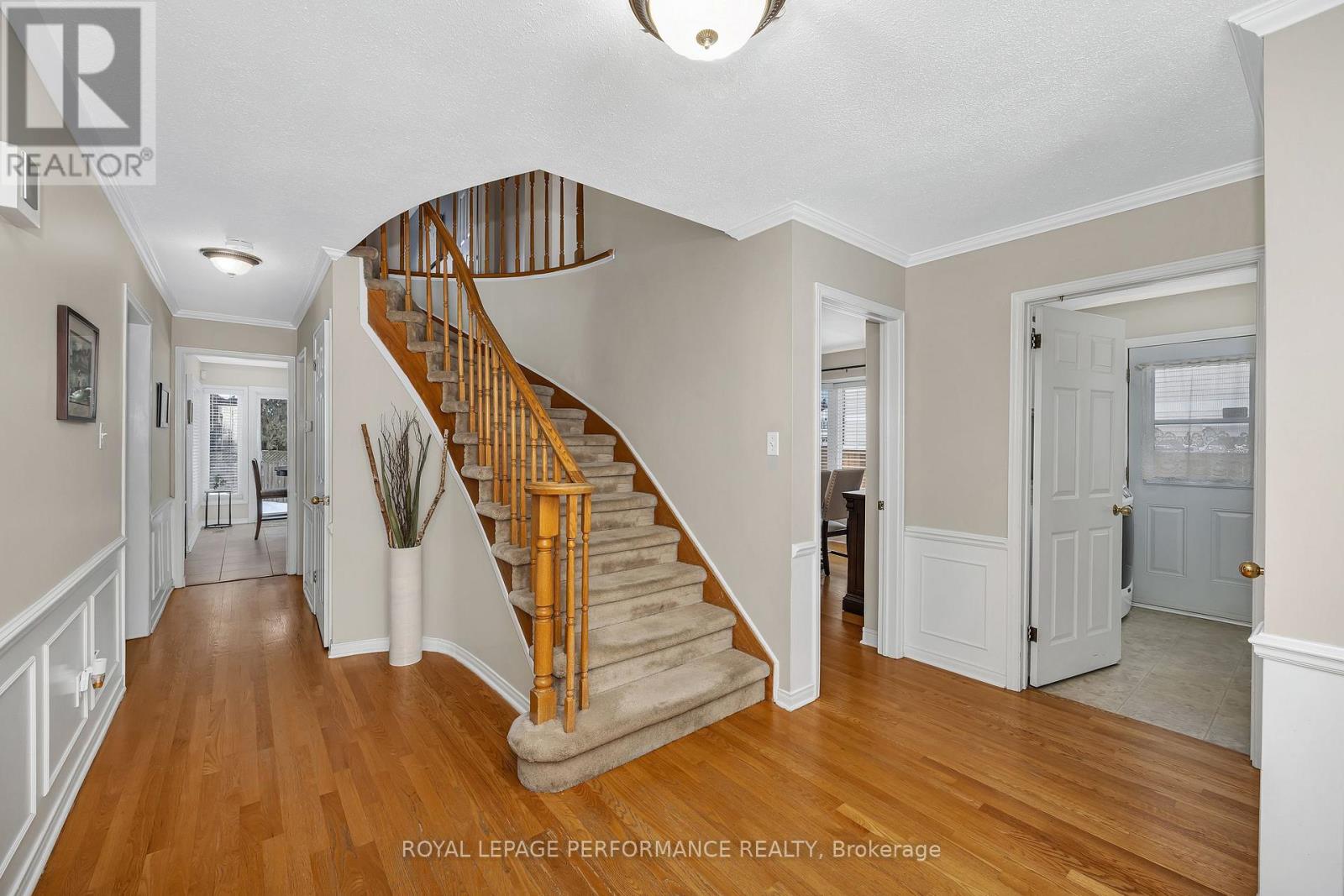 1391 Mountainside Crescent E, Ottawa, Ontario  K1E 3H6 - Photo 7 - X12753048