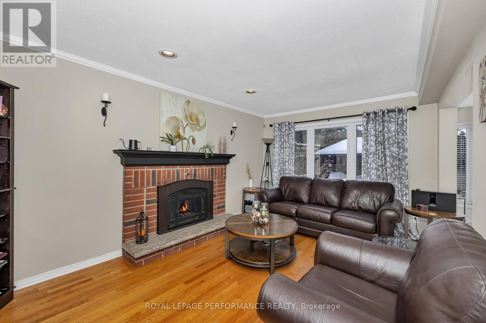 1391 Mountainside Crescent E, Ottawa, Ontario  K1E 3H6 - Photo 8 - X12753048
