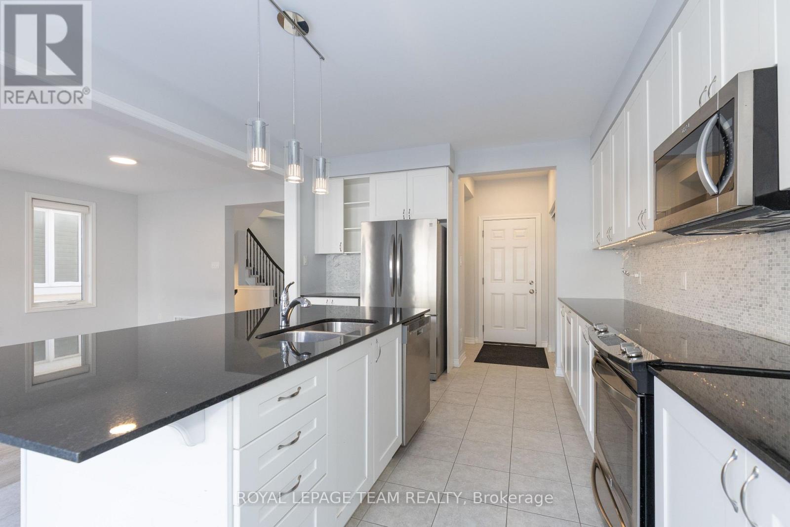 937 Shimmerton Circle, Ottawa, Ontario  K2R 1G9 - Photo 8 - X12753084