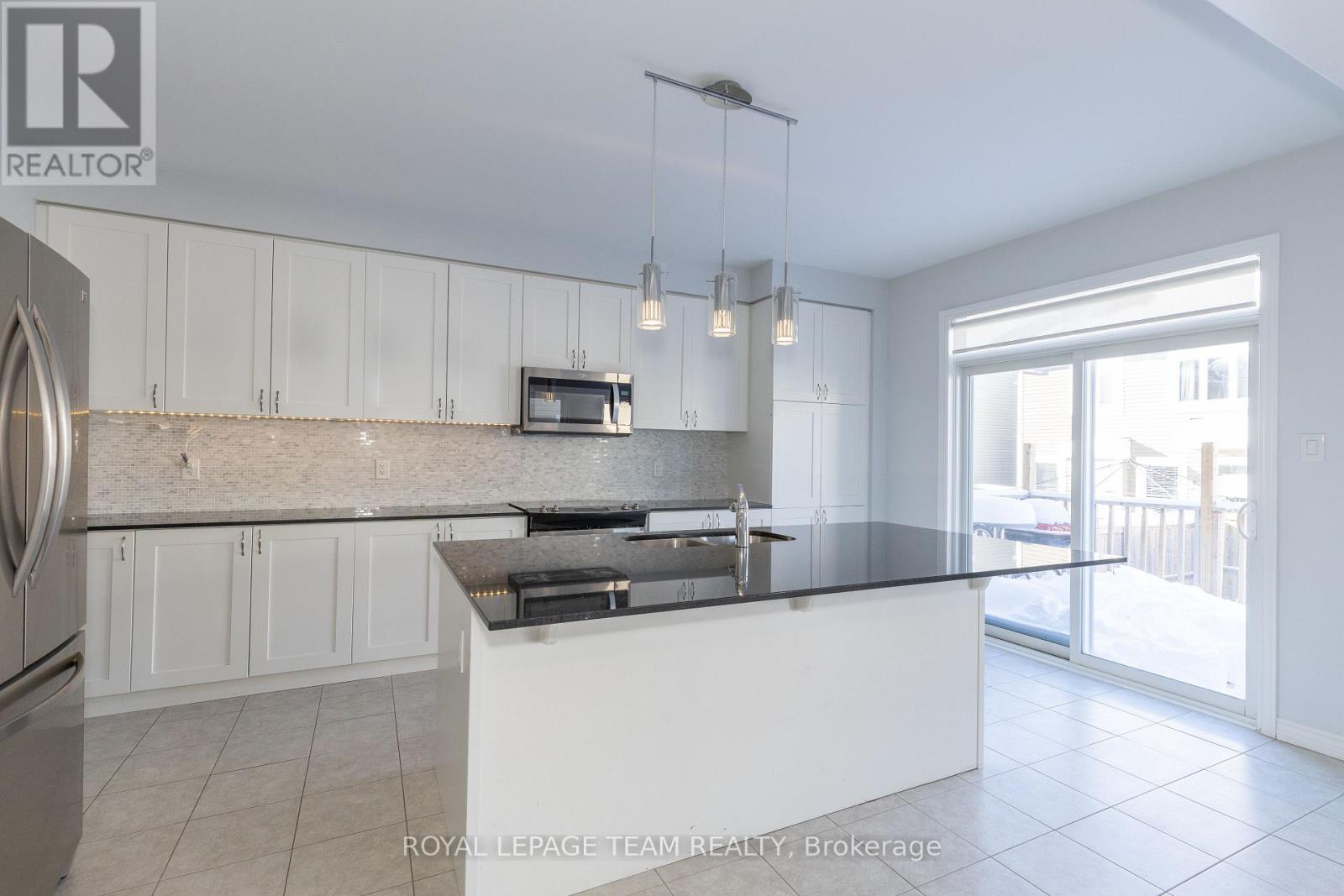 937 Shimmerton Circle, Ottawa, Ontario  K2R 1G9 - Photo 9 - X12753084