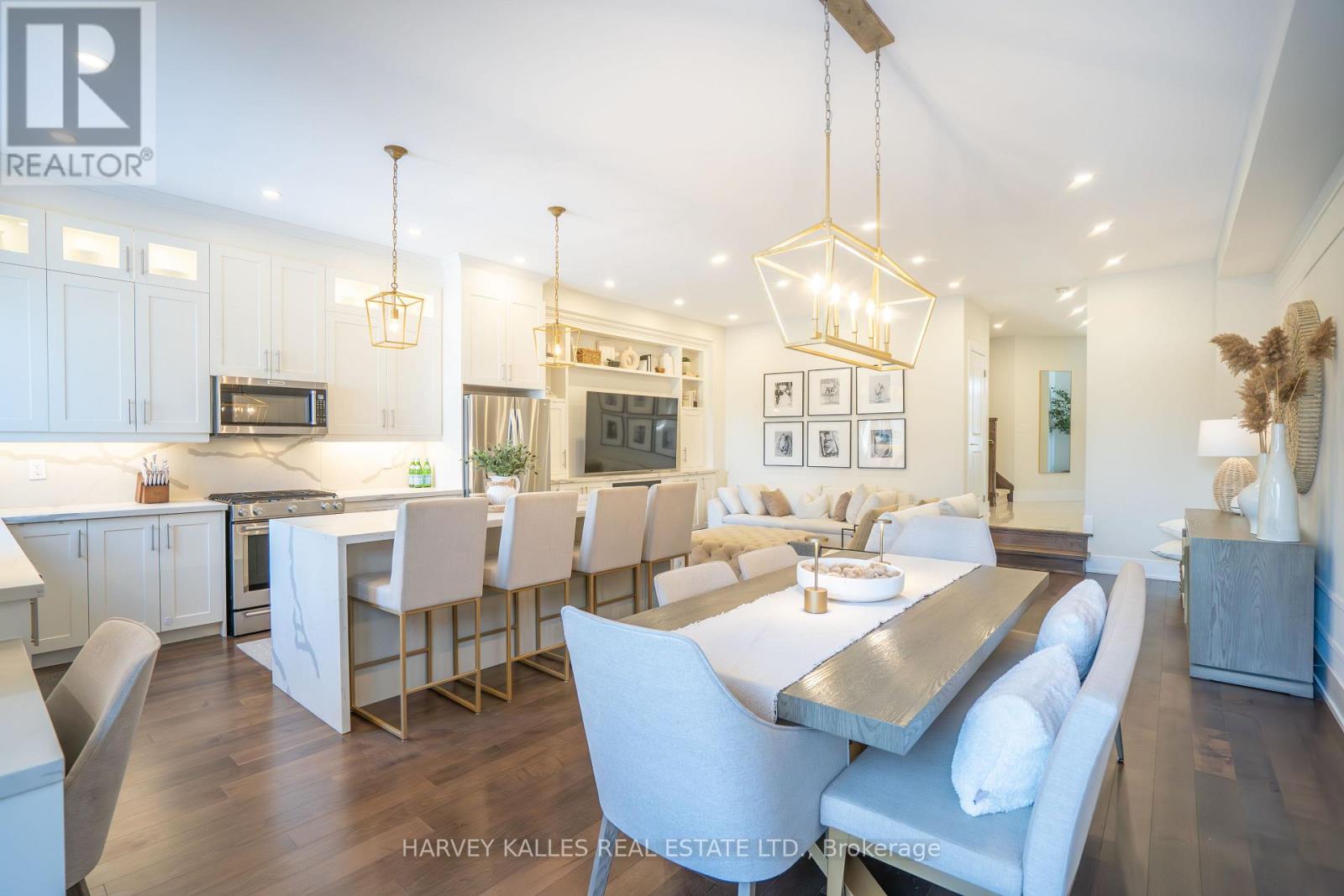 957 Eighth Street, Mississauga, Ontario  L5E 1R6 - Photo 5 - W12736306