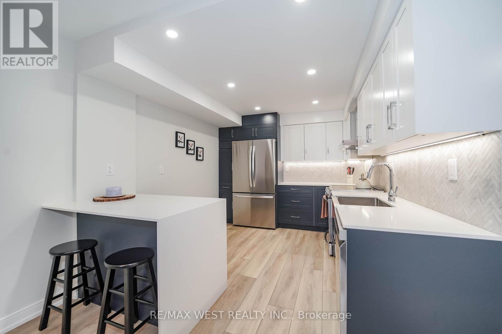 D14 - 300 MILL ROAD, Toronto, Ontario