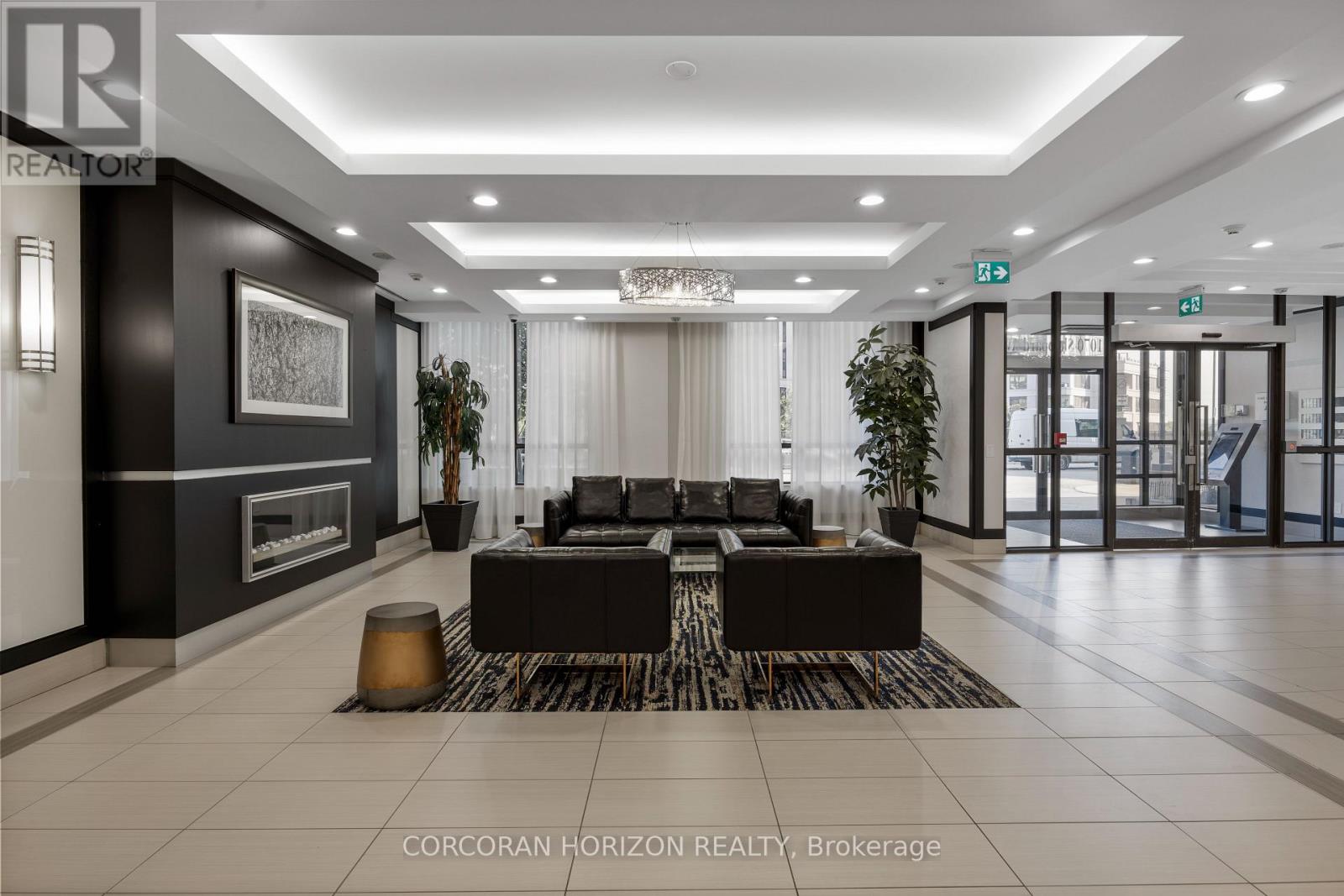 310 - 1070 Sheppard Avenue W, Toronto, Ontario  M3J 0G8 - Photo 3 - W12751952