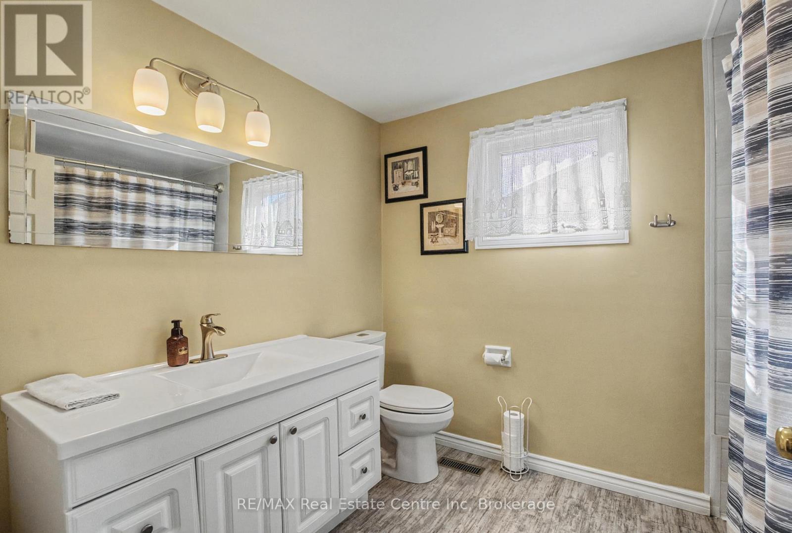 912 Laurier Avenue, Milton, Ontario  L9T 4H6 - Photo 20 - W12753096