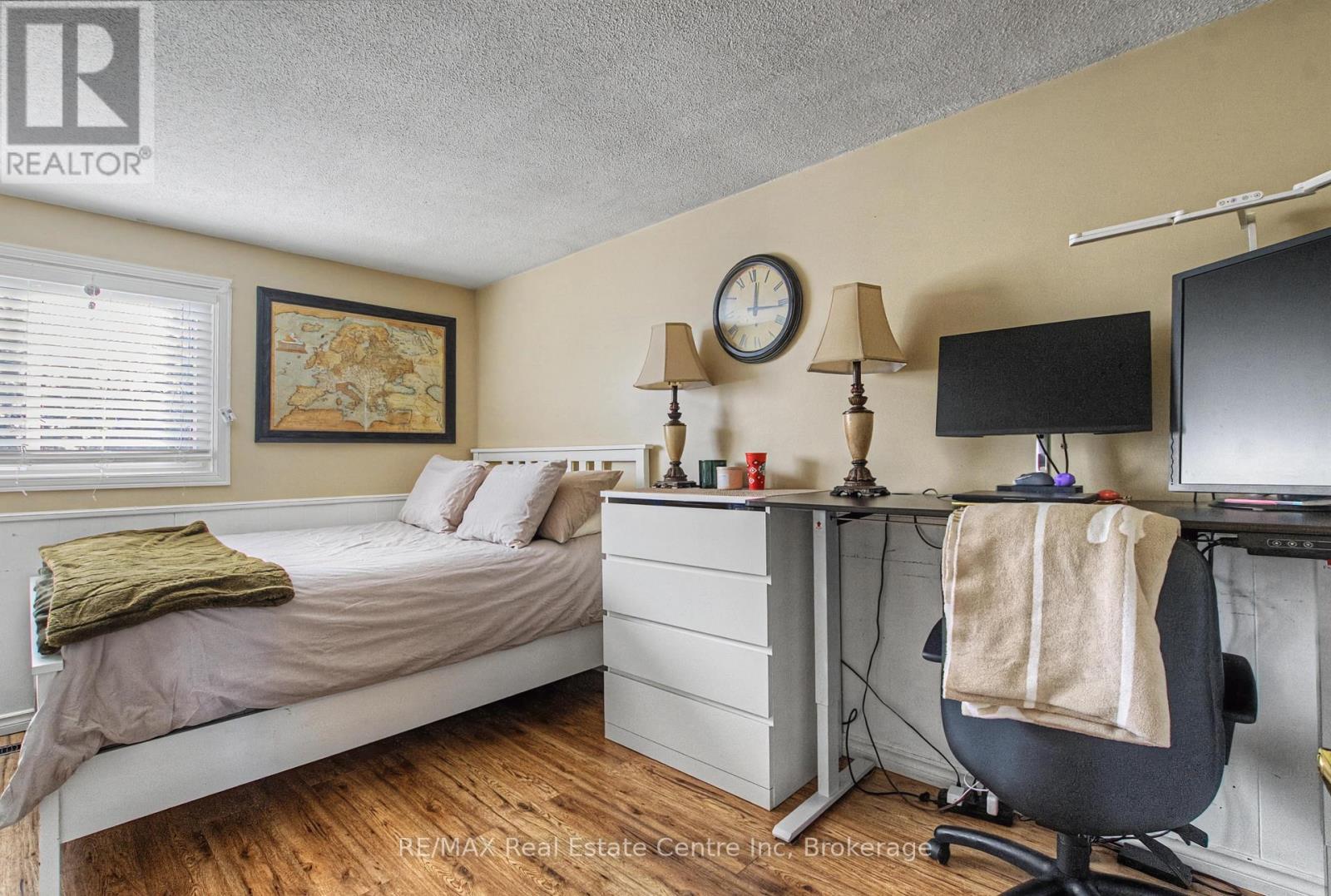 912 Laurier Avenue, Milton, Ontario  L9T 4H6 - Photo 21 - W12753096