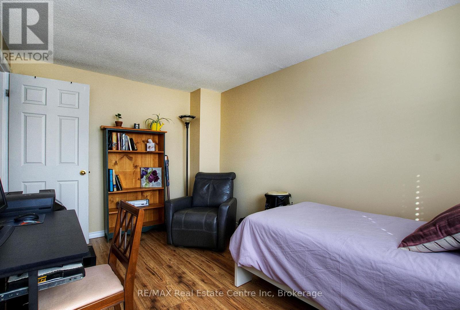 912 Laurier Avenue, Milton, Ontario  L9T 4H6 - Photo 24 - W12753096